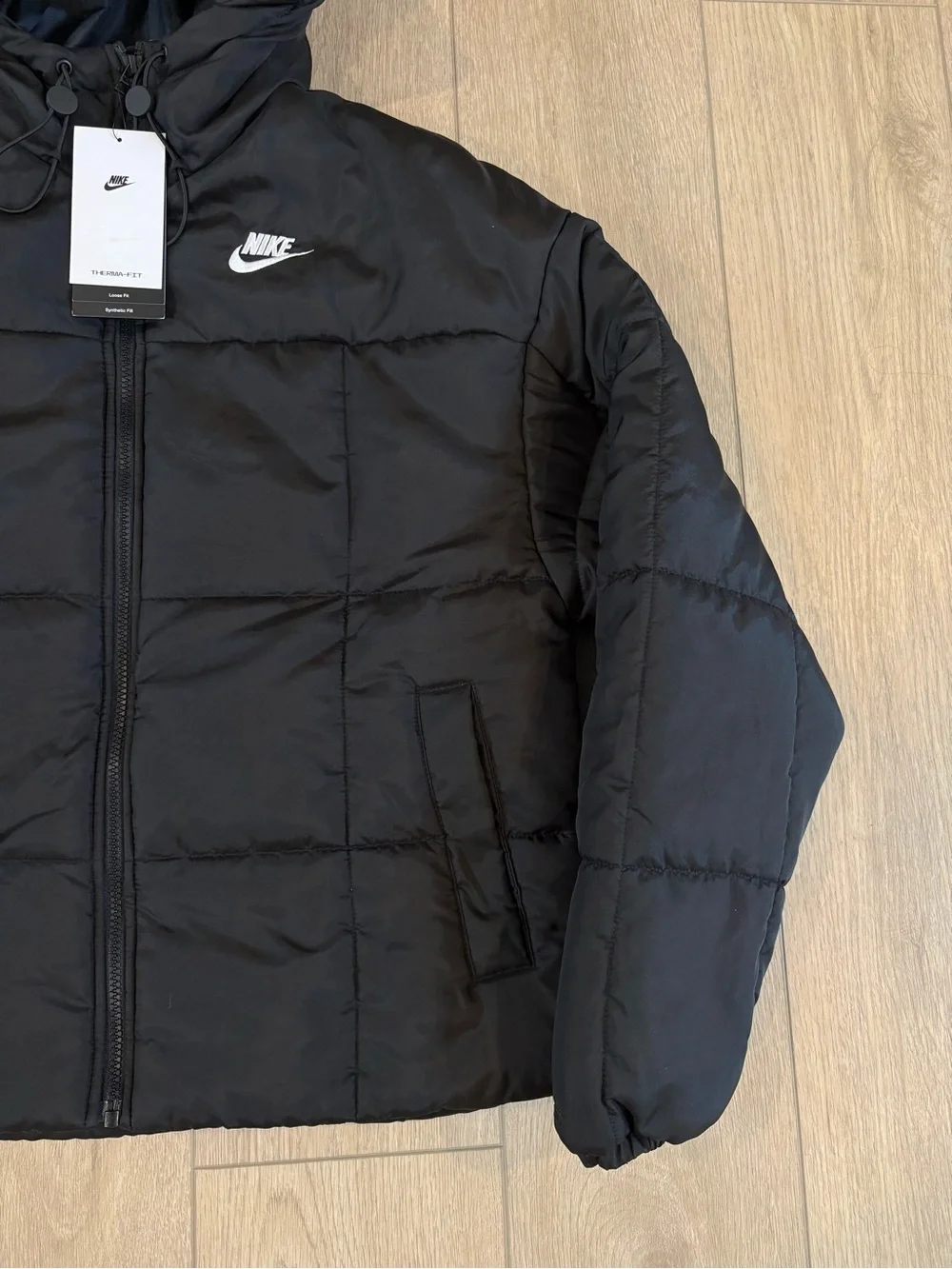 Nike Women’s Therma-FIT Puffer Jacket- Loose Fit Size Small